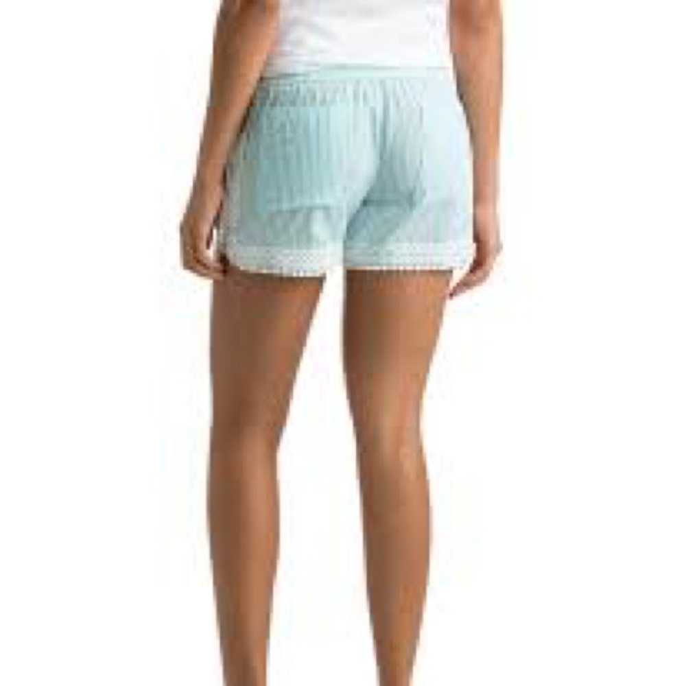 Women’s Vineyard Vines Small Stripe Pull On Shorts. Size Small. 3 1/2 Inseam. - Picture 2 of 7